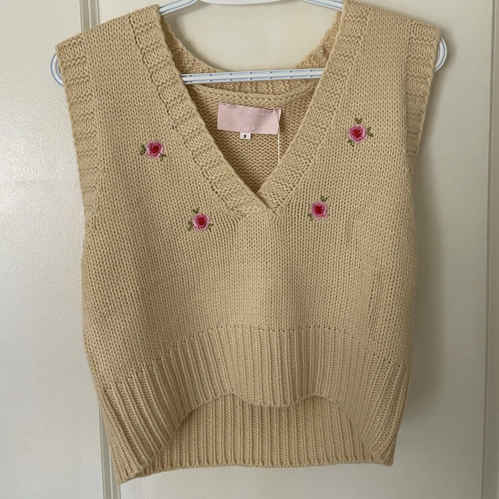 Rose Embroidered Sweater Vest - Picture 4 of 7